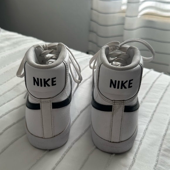 🍒SOLD🍒•nike blazer high tops• - Picture 4 of 5